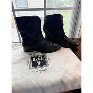 Frye Melissa Short Pull On Boots Black Leather Women’s 8.5 Classic Riding Ankle